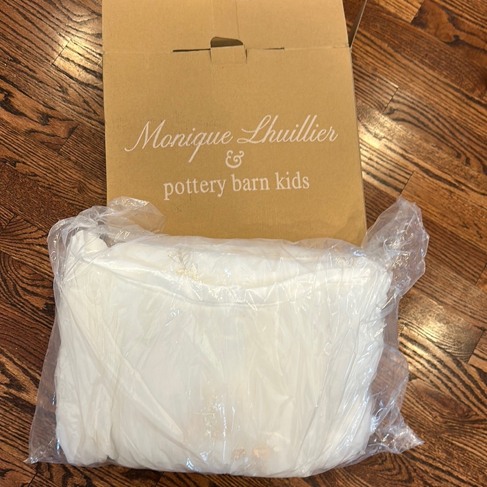 NWT Pottery Barn Kids Tulle Bed Drape